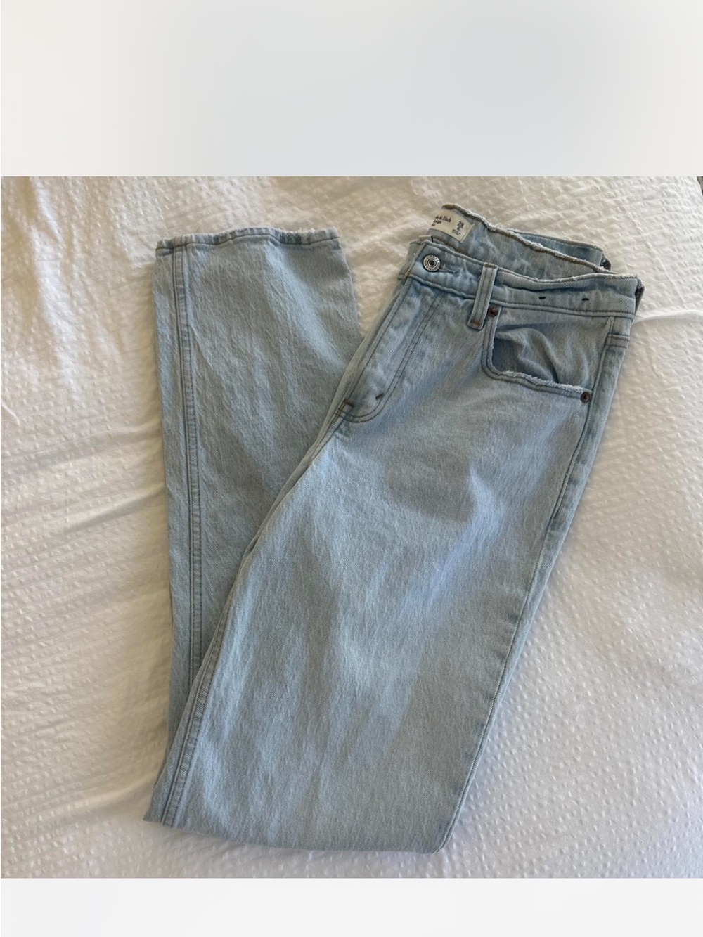 Abercrombie & Fitch Light Wash Classic Mid Rise 90s Straight Jeans